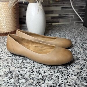 Softwalk NWOB Women's Sonoma Flats in Mocha Size 7.5